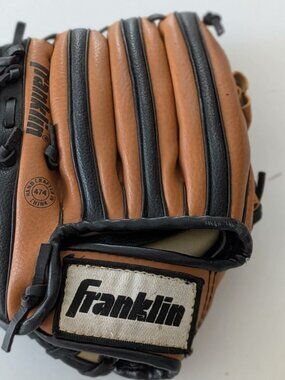 FRANKLIN 4609 9 1/2" RTP Series RIGHT HANDED THROW Youth Baseball Glove
